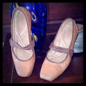 Naturalizer Size 7 1/2 M Flats
